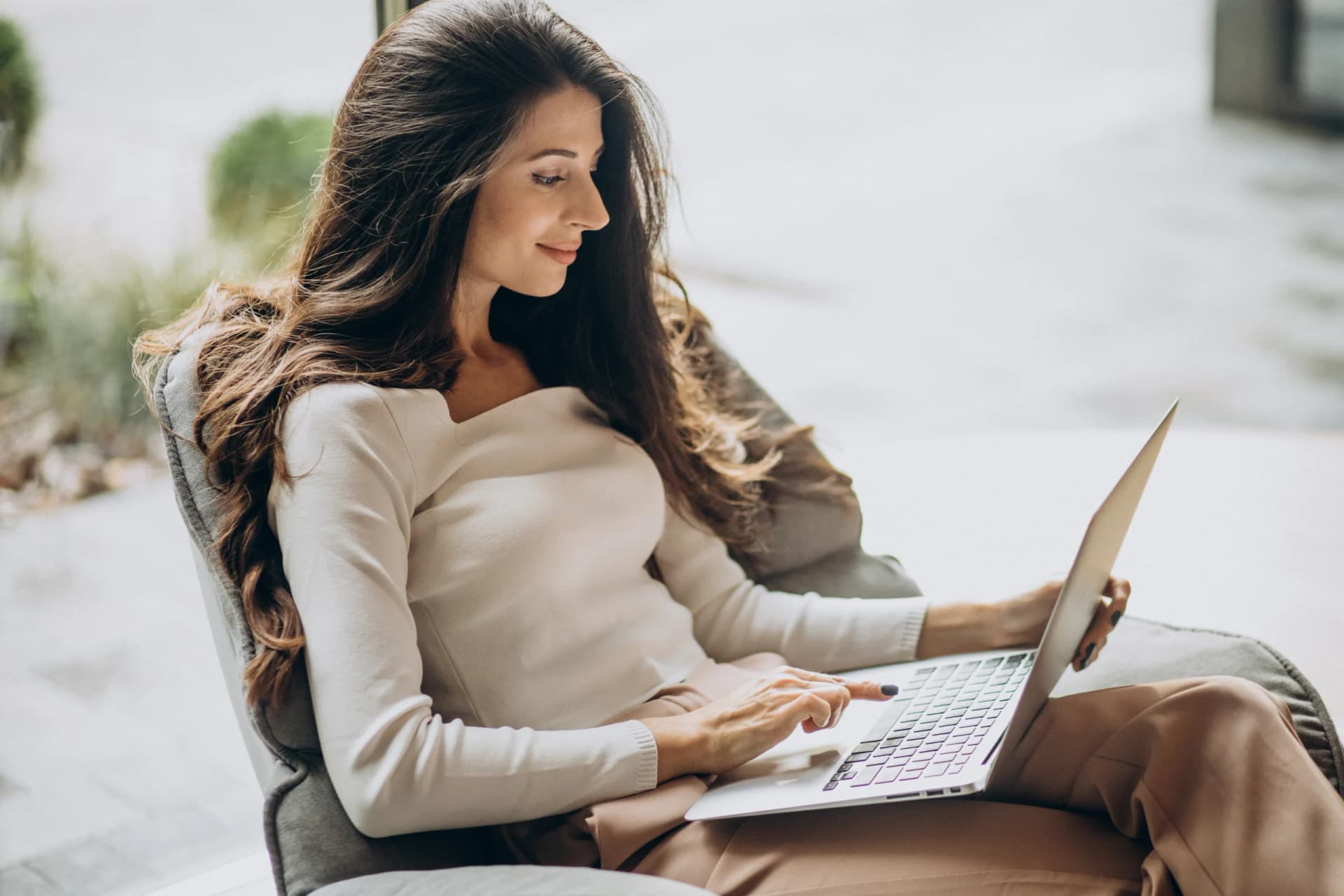 Digital Dating in the Age of Algorithms: Finding Real Connection Online