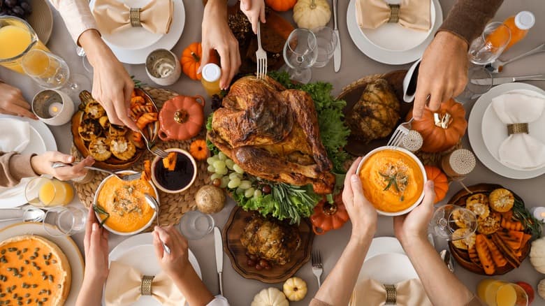 Can You Eat During Christmas Without Losing Your Fitness Goals?