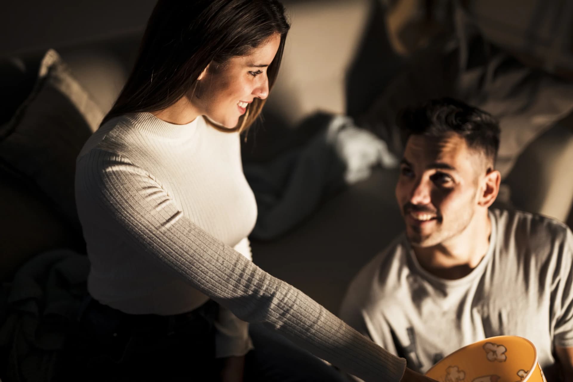 Why Modern Relationships End Quietly, Not Dramatically